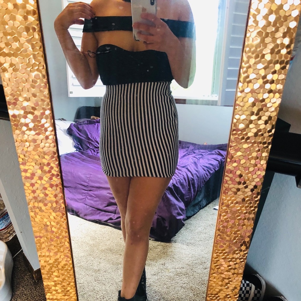 Pencil skirt 🖤